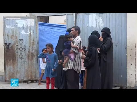 بالفيديو فرار جماعي من مدينة الحديدة