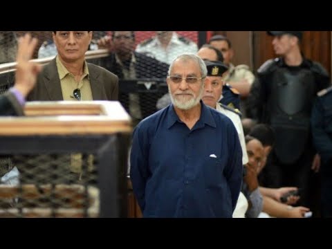 شاهد الحكم بالسجن المؤبد على مرشد الإخوان المسلمين محمد بديع