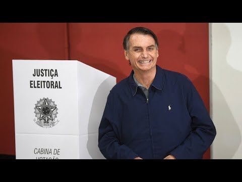 تعرَّف على بولسونارو الذي تصدّر نتائج الانتخابات الرئاسية في البرازيل