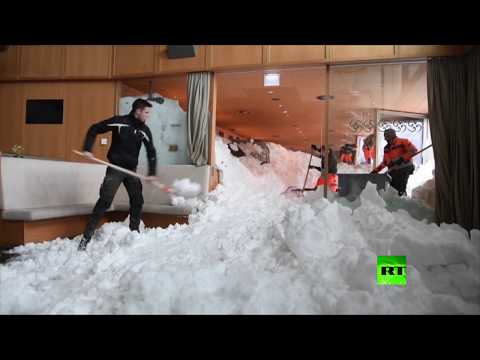 انهيار ثلجي يضرب فندقا في سويسرا