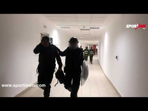 شاهد أعمال الشغب عقب الكلاسيكو توقِع رجال أمن