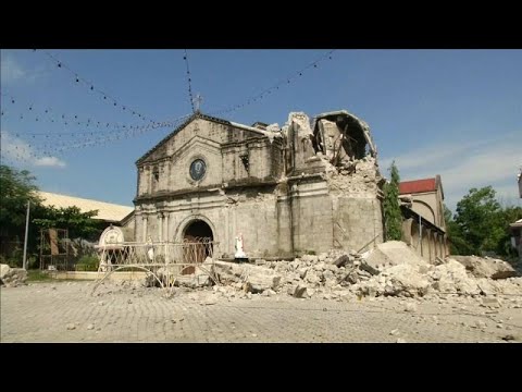 شاهد زلزال بقوة 65 درجات بمقياس ريختر يضرب الفلبين