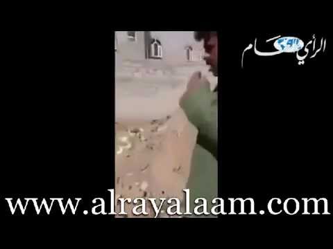 فيديو مسلح حوثي يعرض حياته للخطر
