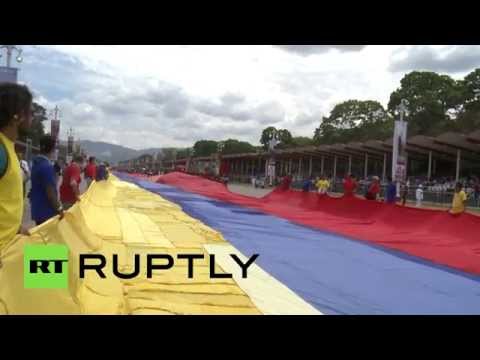 شاهد علم عملاق في فنزويلا بطول 1200 مترًا