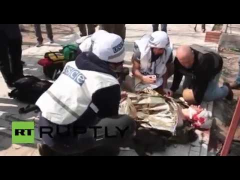 بالفيديو إصابة صحافي روسي بجروح بليغة في شرق أوكرانيا