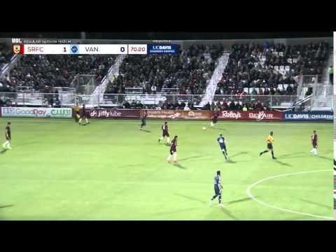 شاهد هدف من نصف الملعب في دورى الدرجة الثالثة