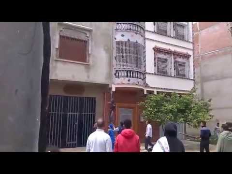 شاهد تصدي السكان لعملية سطو في القصر الكبير