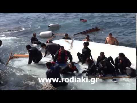 شاهد إنقاذ مهاجرين من الغرق قبالة سواحل اليونان