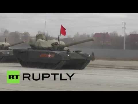 بالفيديو وزارة الدفاع الروسية ترفع النقاب عن دبابة أرماتا