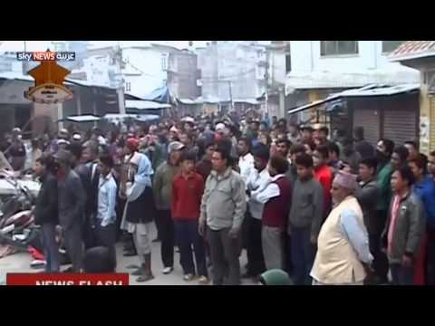 بالفيديو قتلى بانهيارات جليدية في إيفرست