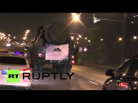 شاهد منصة صواريخ توبول تستعرض في موسكو