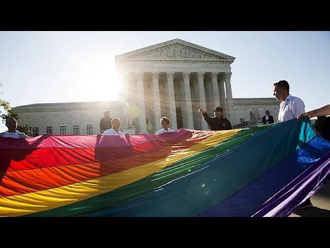 بالفيديو المحكمة الأميركية العليا تنظر في شأن مدى دستورية زواج المثليين