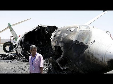 فيديو طائرات التحالف تقصف مدرج مطار صنعاء