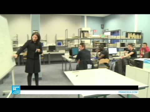 شاهد الفرنسية الوحيدة التي تحمل شهادة في صناعة الأسلحة