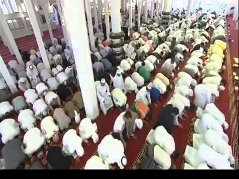 بالفيديو الملك يصلي في أبو ظبي