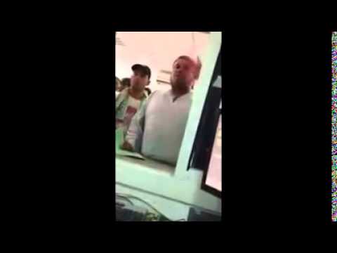 شاهد مواطن ينتقد موظفي الحكومة بأقوى موال شعبي