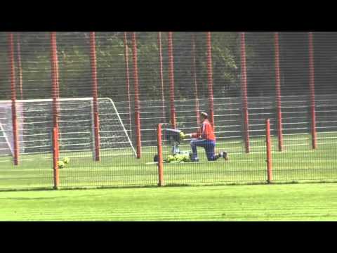 “مدافع كرات” تُجهز حراس البايرن لمواجهة برشلونة