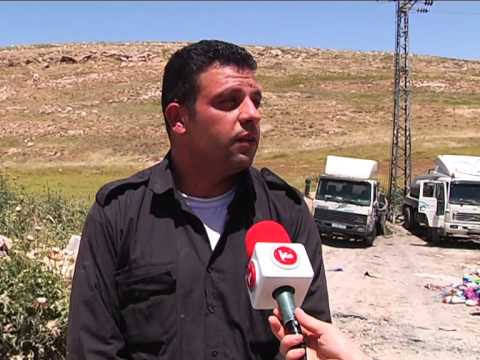 شاهد سكان أم العصافير يطالبون بحل لمشكلة القمامة