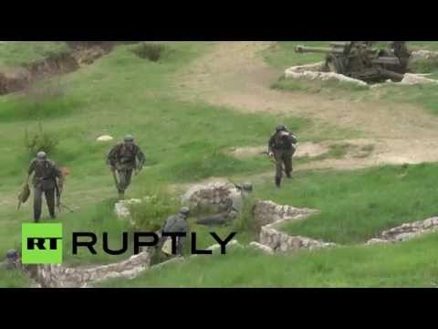 شاهد تشيكي يقدم نوعًا جديدًا من الرياضة المائية