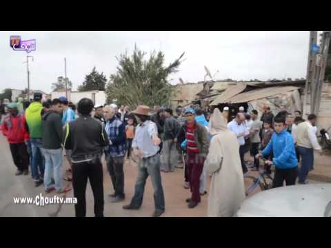 شاهد تفاصيل اصطدام حافلة بمحل تجاري في المحمدية