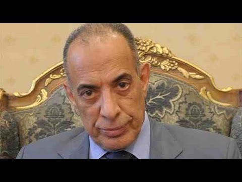 شاهد وزير العدل يرفض اشتغال نجل عامل النظافة بالقضاء
