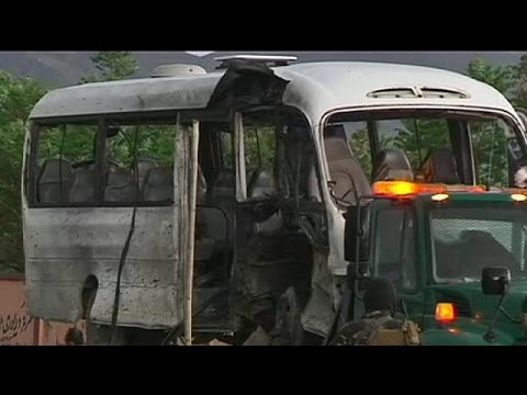 شاهد مقتل ثلاثة أشخاص في انفجار متطرف في كابل