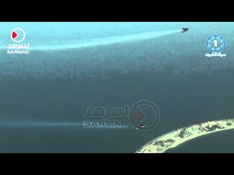 شاهد طيَّار سابق يحلّق فوق جزر النخيل في دبي دون طائرة