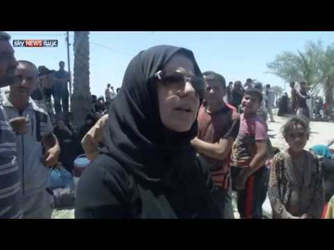 شاهد نزوح الأهالي من الأنبار هربًا من المعارك