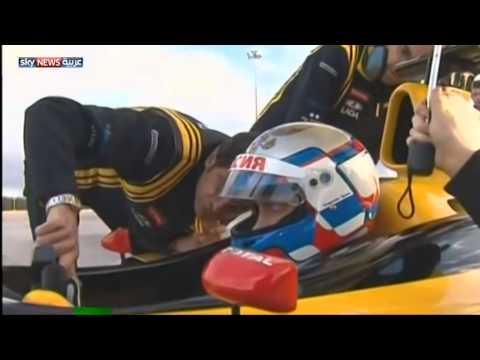 شاهد الرئيس بوتين يشارك في مباراة هوكي الجليد