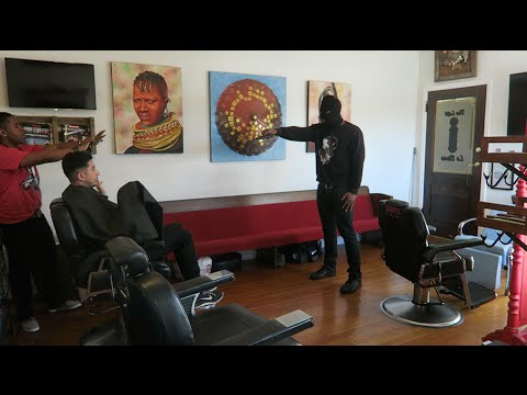 بالفيديو مقلب كوميدي في مركز تجميل للرجال
