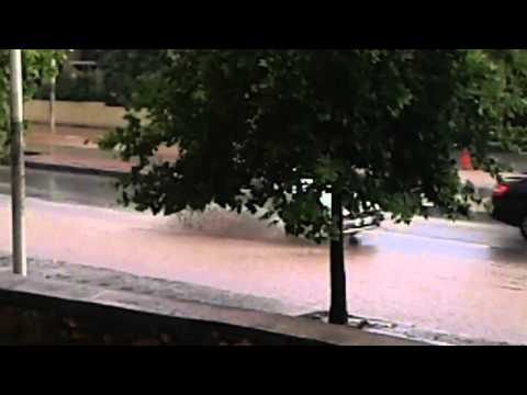 بالفيديو  أمطار رعدية تُغرق مدينة فاس