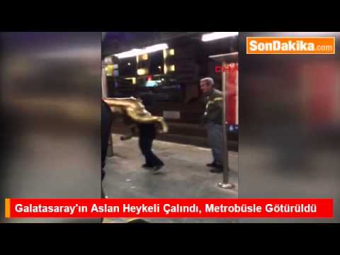 بالفيديو جماهير غالطة سراي تحتفل بالدوري التركى بسرقة أسد