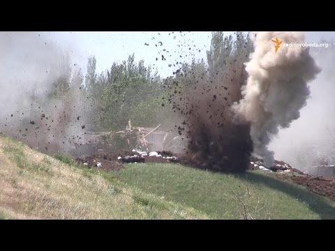 شاهد الانفصاليون الموالون لروسيا يقصفون شيروكينو