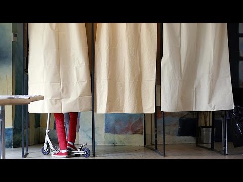 بالفيديو مشاركة ضعيفة في انتخابات إيطاليا الإقليمية والبلدية