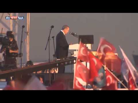 شاهد أردوغان يخالف الدستور ويقود حملة حزبه