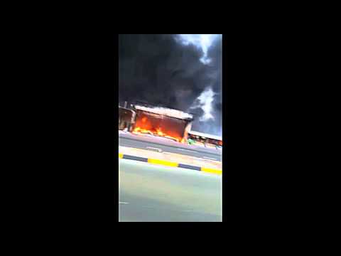 بالفيديو حريق يشب في سوق الجمعة بمنطقة مسافي