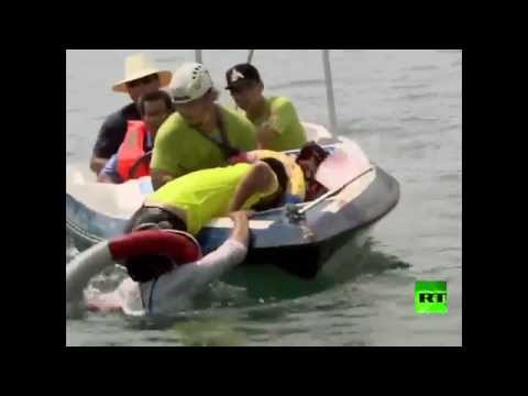 بالفيديو مسابقة السير على الحبل المشدود في الصين