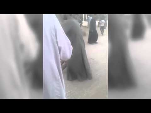بالفيديو سحل مواطن بطريقة بشعة في قنا