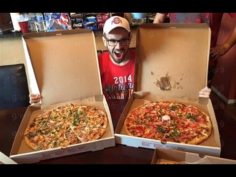 شاهد محمد سلطان من مضرب عن الطعام إلى أكل البيتزا