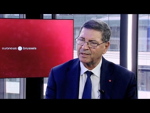 شاهد رئيس الحكومة التونسية يكشف عن خطط مواجهة التطرف