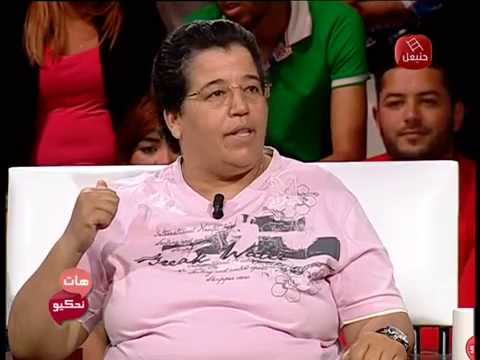 شاهد منيرة سائقة سيارة أجرة تروي مخاطر الطريق