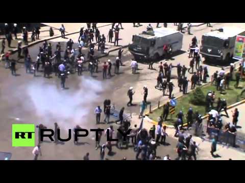 شاهد اشتباكات بين قوميين وأنصار الشعوب الديمقراطي التركي