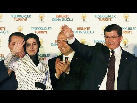 شاهد العدالة والتنمية يواجه إشكالية تكوين حكومة ائتلافية