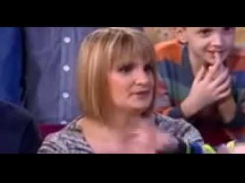 فيديو أكبر عائلة بريطانية تستقبل طفلًا جديدًا