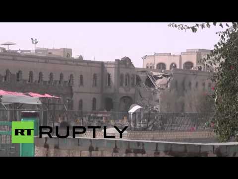 شاهد التحالف يقصف وزارة الدفاع اليمنية في صنعاء