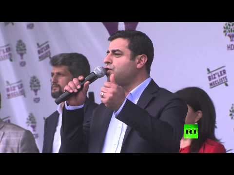 شاهد ديمرتاش يؤكد أن على أردوغان تطبيق المساواة