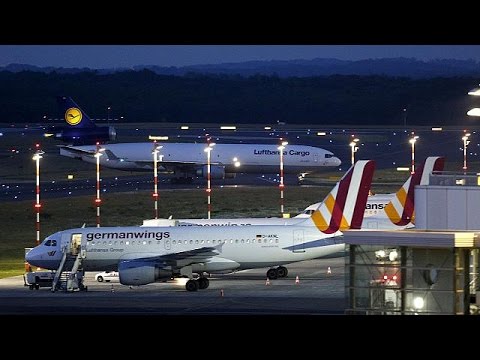 بالفيديو نقل رفات 44 شخصًا من ضحايا حادث الطائرة الألمانية