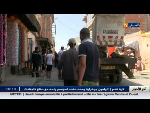 شاهد عائلات في العراء جراء انهيار مبنى قديم في سكيكدة