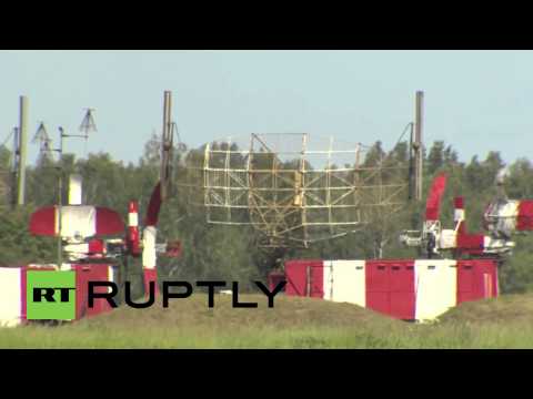 فريق الاستعراضات الجوية يزين سماء روسيا 2015