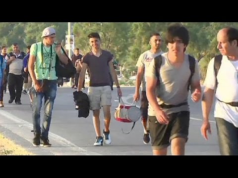فيديو بعض جزر اليونان تعاني من تهريب المهاجرين